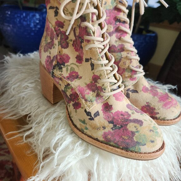 25059 Brand new Patricia Nash Women's Sicily Lace Up Boots Antique Rose Sz 7 - Picture 3 of 14